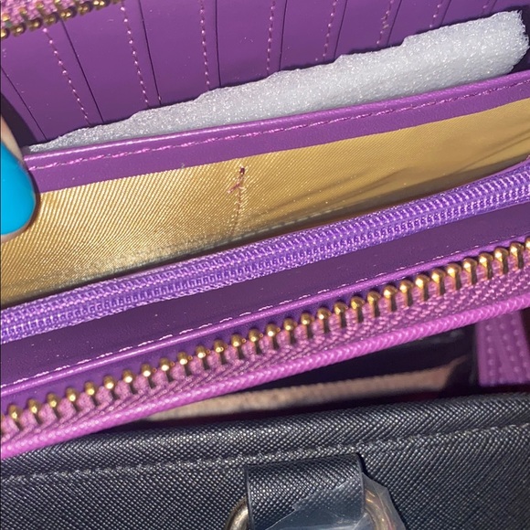 Elegant Black and Purple Handbag - Picture 5 of 7